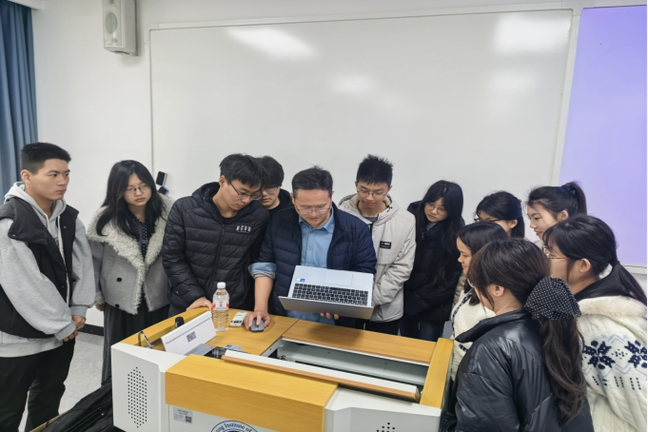 計算機與物聯網學院成立“碼農紅芯”電腦義診先鋒隊，深耕計算機系統服務